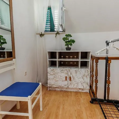 Apartment Luca Kastela